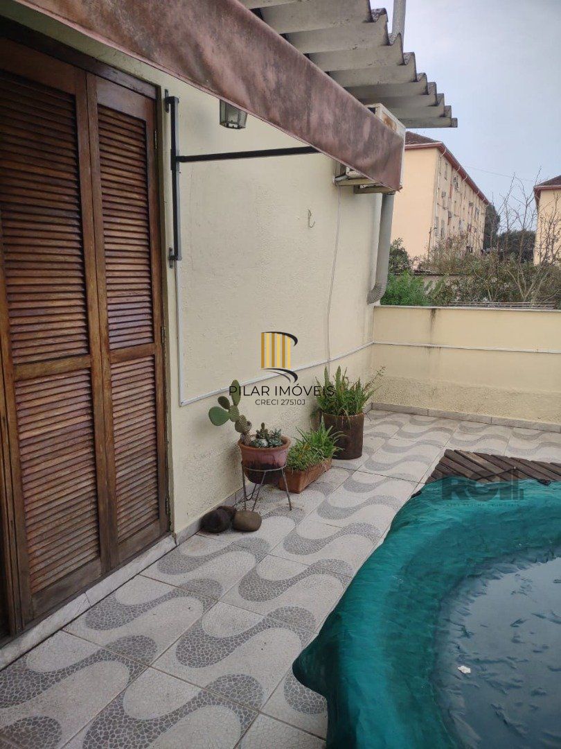 Cobertura, com piscina privativa, no bairro Cristal.