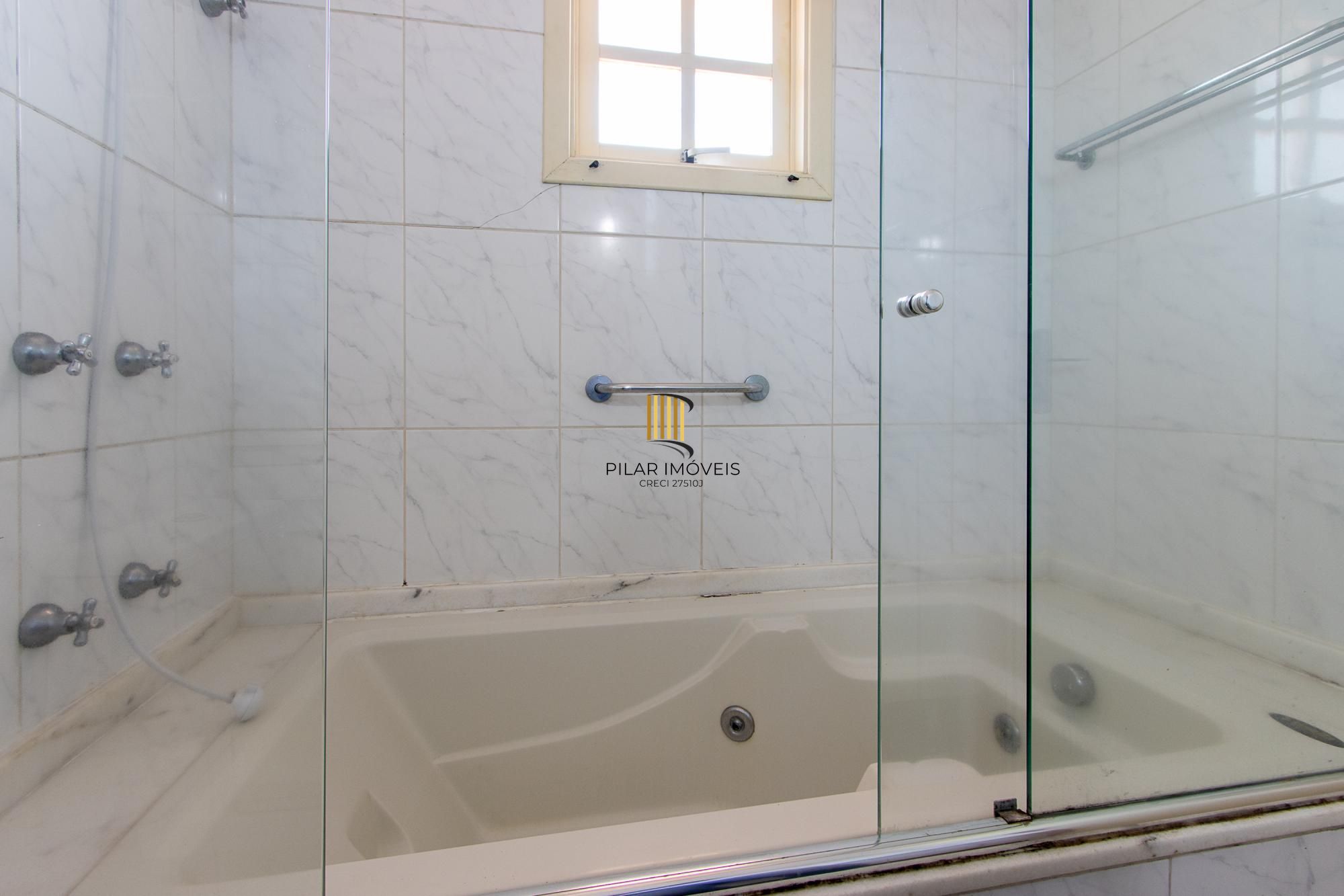 Casa à venda no Altos do Ipê no Bairro Espirito Santo.