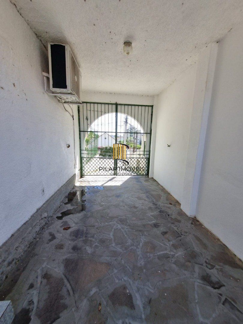 Casa 3 dormitórios no bairro Tristeza