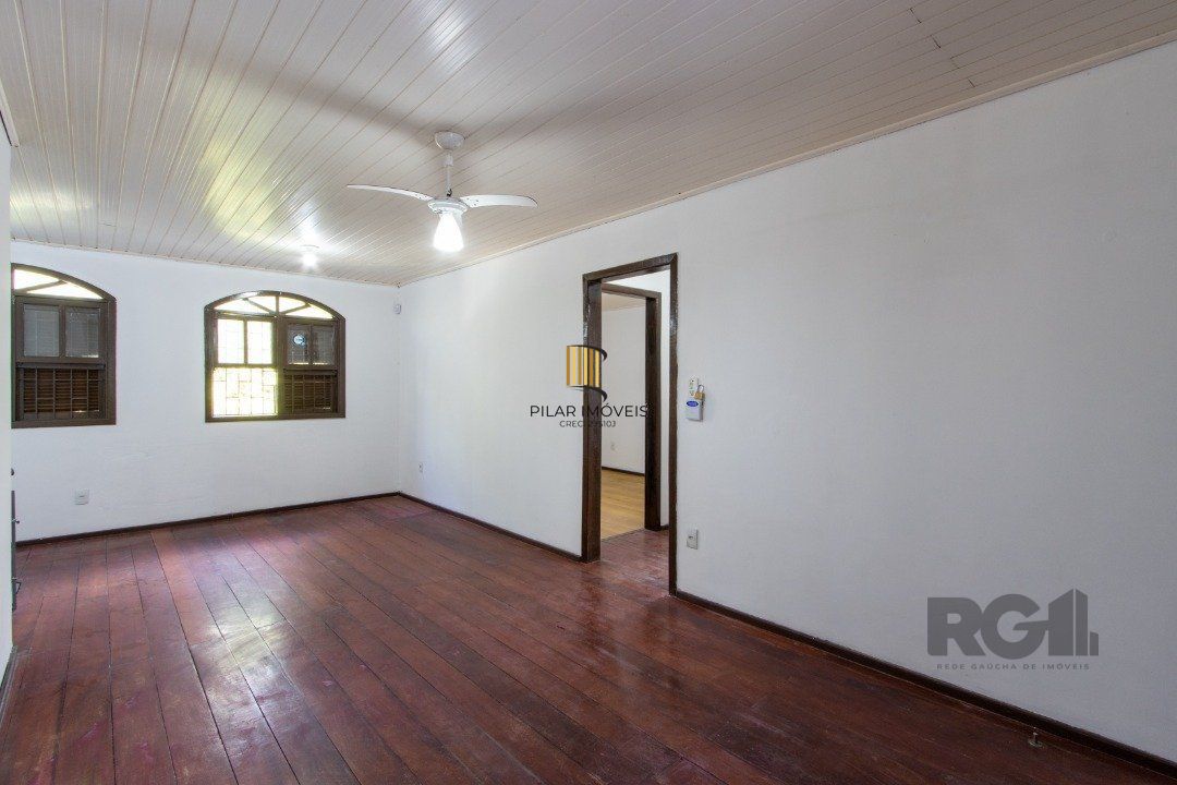 Casa para Venda - 200m², 3 dormitórios, 2 vagas - Cavalhada