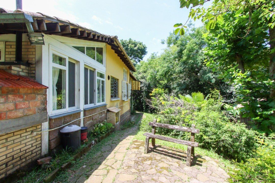 Casa com 3 quartos, suite em terreno com 7.320m² - Belem Velho