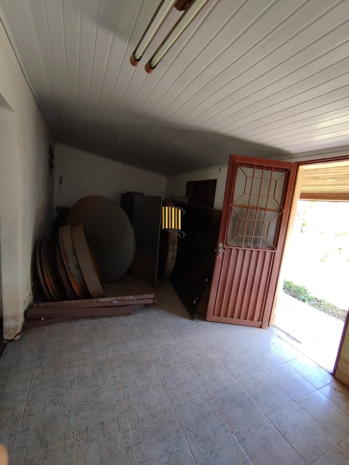 CASA TERREA COM 1 DORMITÓRIO, BAIRRO GUARUJA