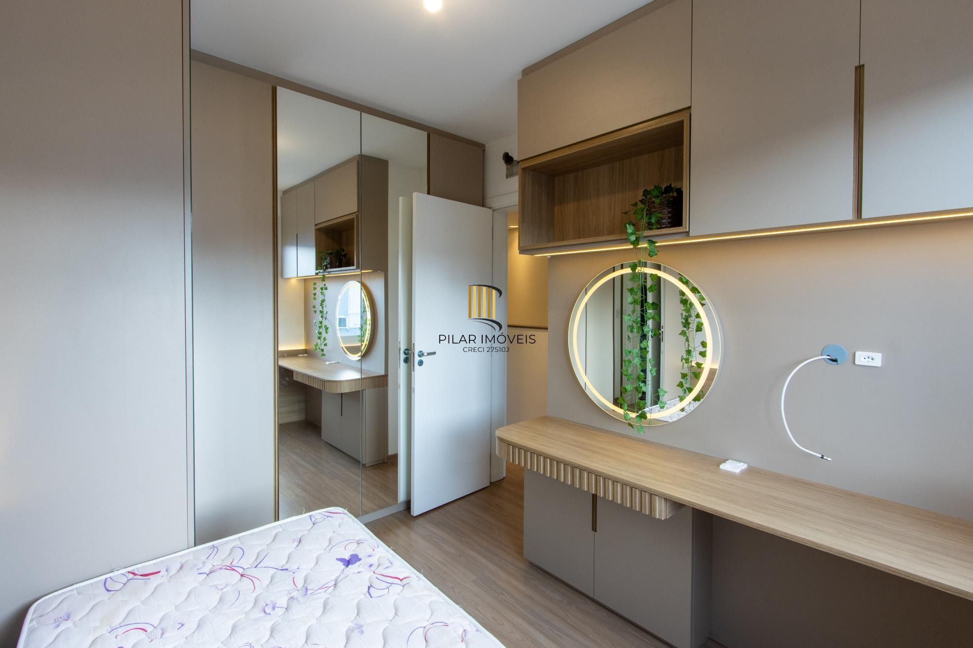 Sobrado para Venda - 95,16m², 3 dormitórios, sendo 1 suites, 2 vagas - Hípica