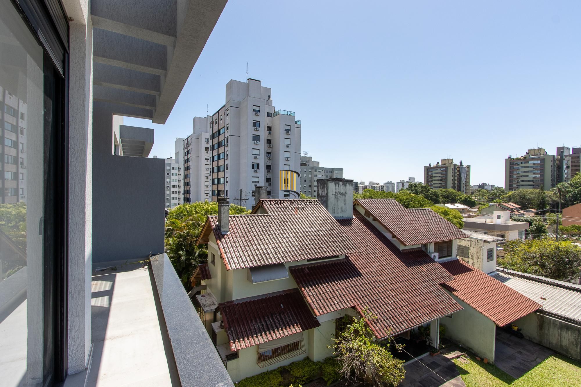 Casa em condomínio com conforto e exclusividade no bairro Tristeza
