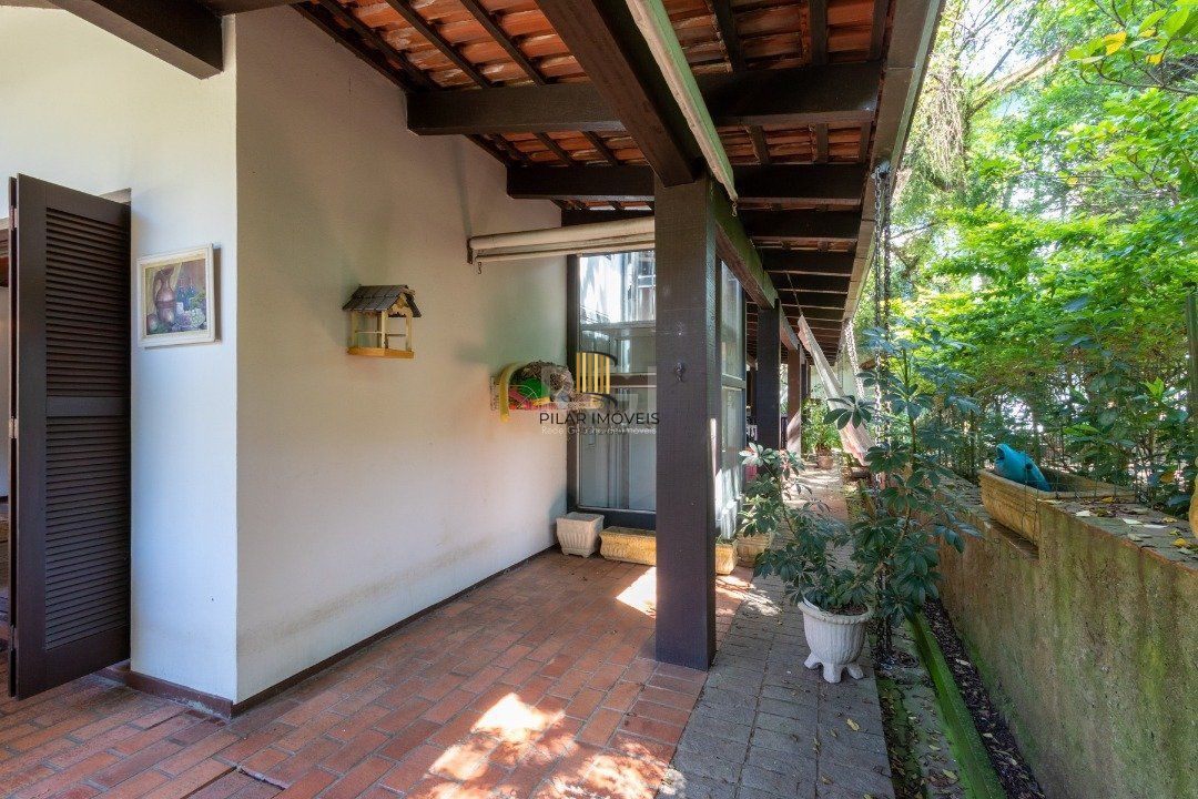 Casa para Venda - 357.28m², 4 dormitórios, sendo 1 suites, 4 vagas - Jardim Isabel
