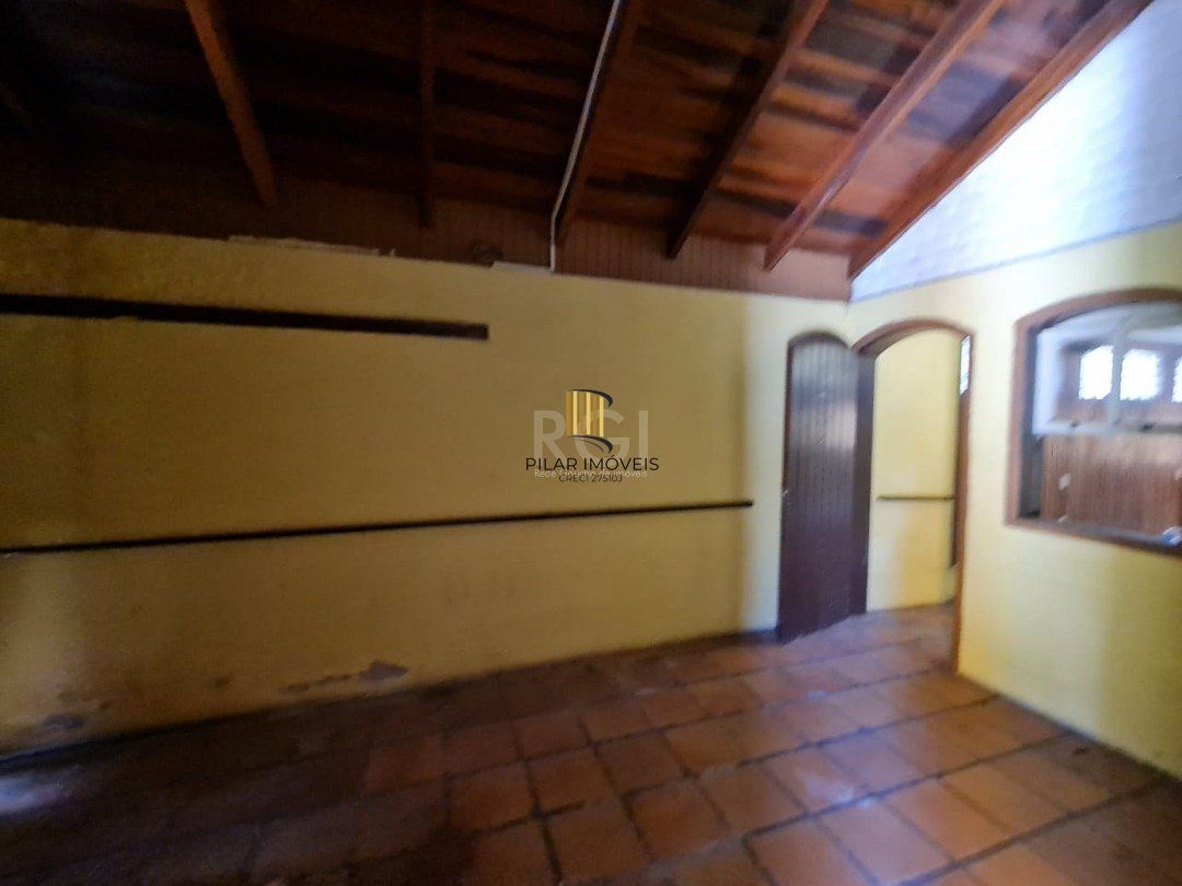 Casa para Venda - 220m², 3 dormitórios, Nonoai