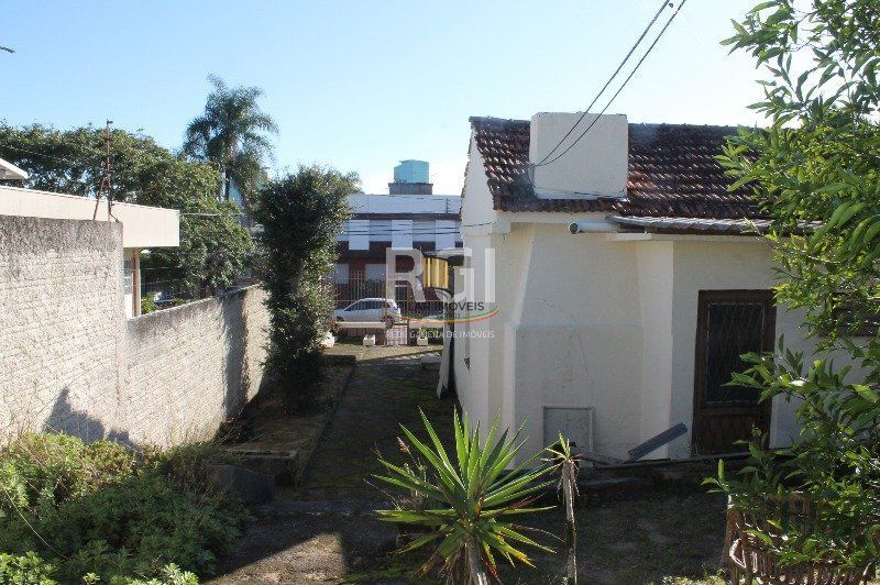 Casa para Venda - 220m², 4 dormitórios, 9 vagas - Cristal