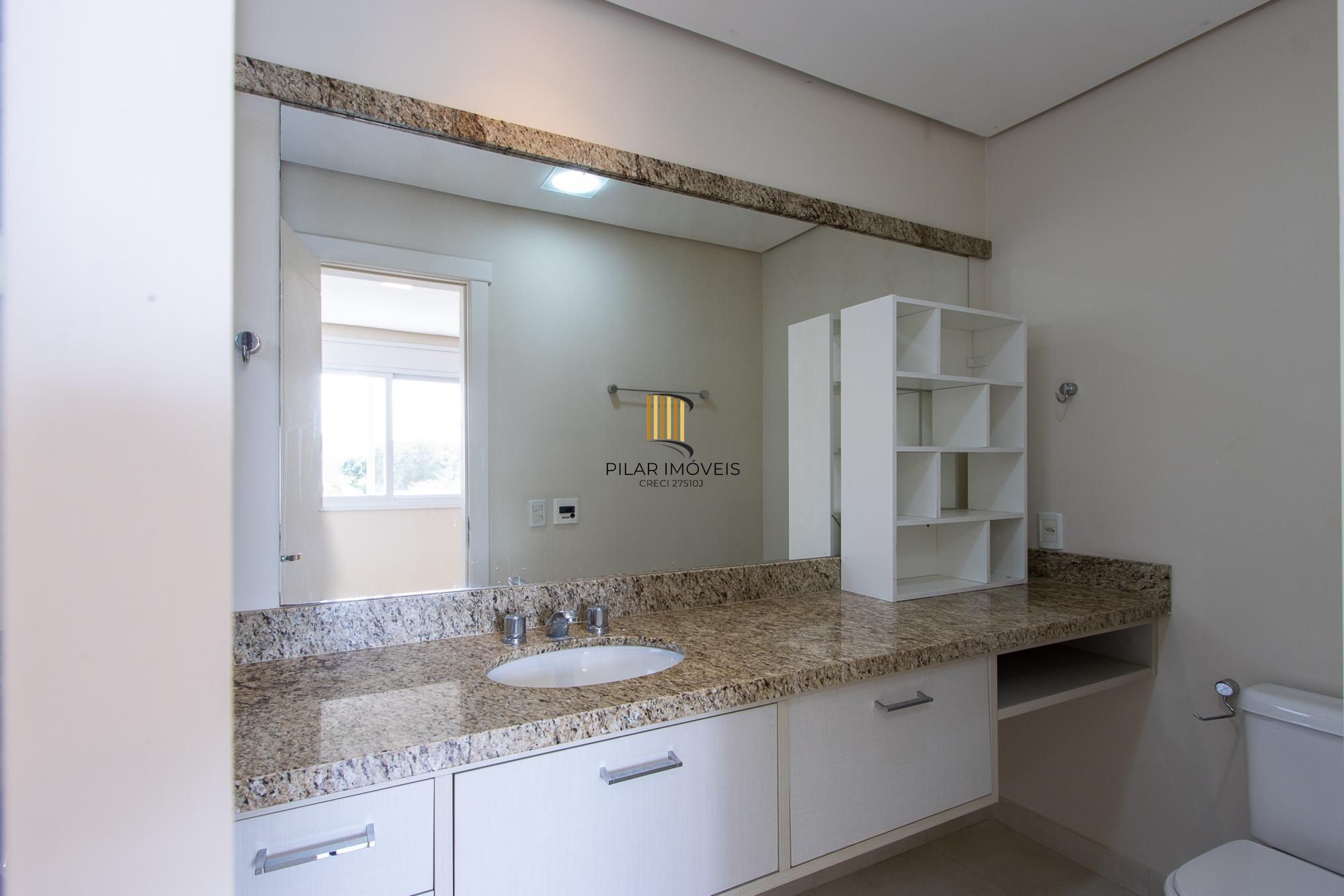 Casa de Condomínio 4 dormitórios no bairro Belém Novo