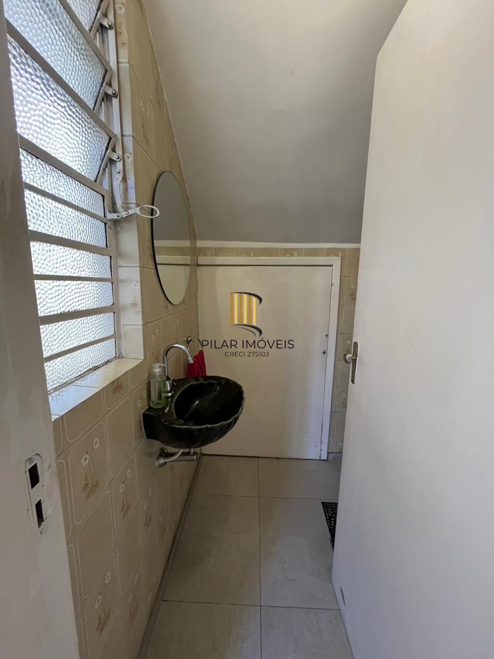 Linda casa à venda no bairro Azenha!!!