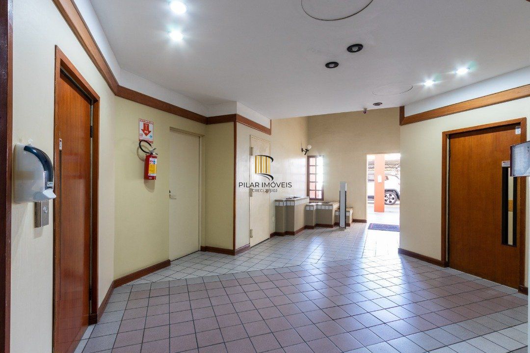 Apartamento para Venda - 104m², 3 dormitórios, sendo 1 suites, 1 vaga - Floresta