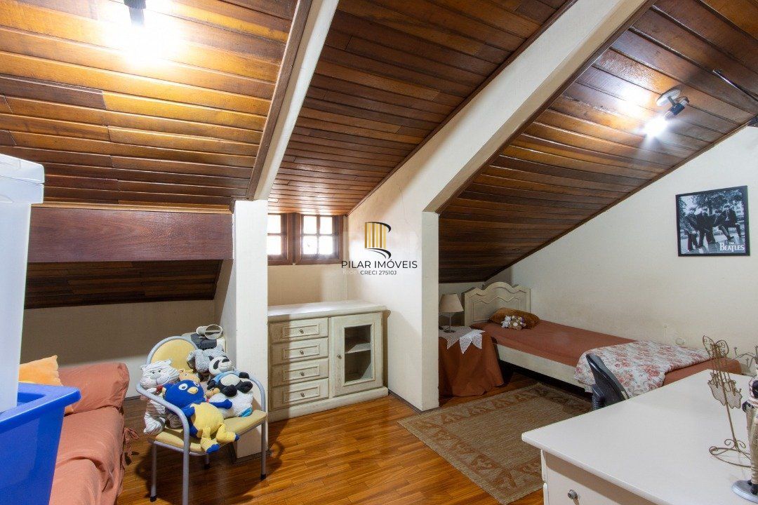 Casa 5 Dormitório(s) Bairro Tristeza