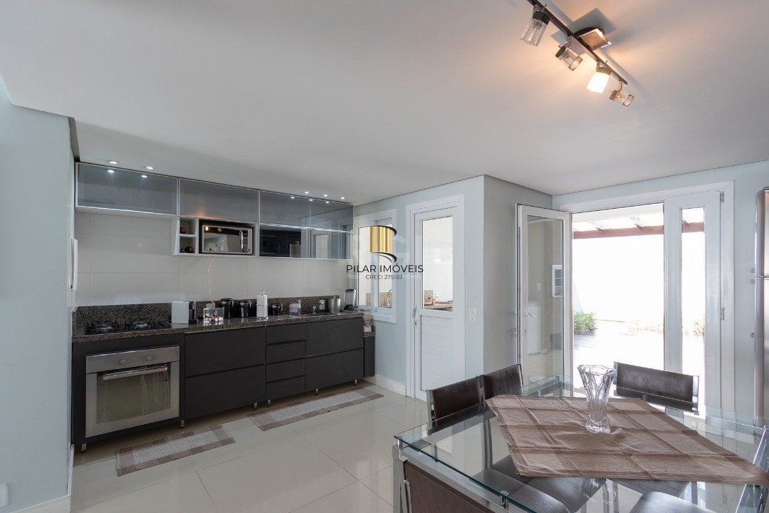 Casa para Venda - 168m², 3 dormitórios, sendo 1 suites, 2 vagas - Imperial Park