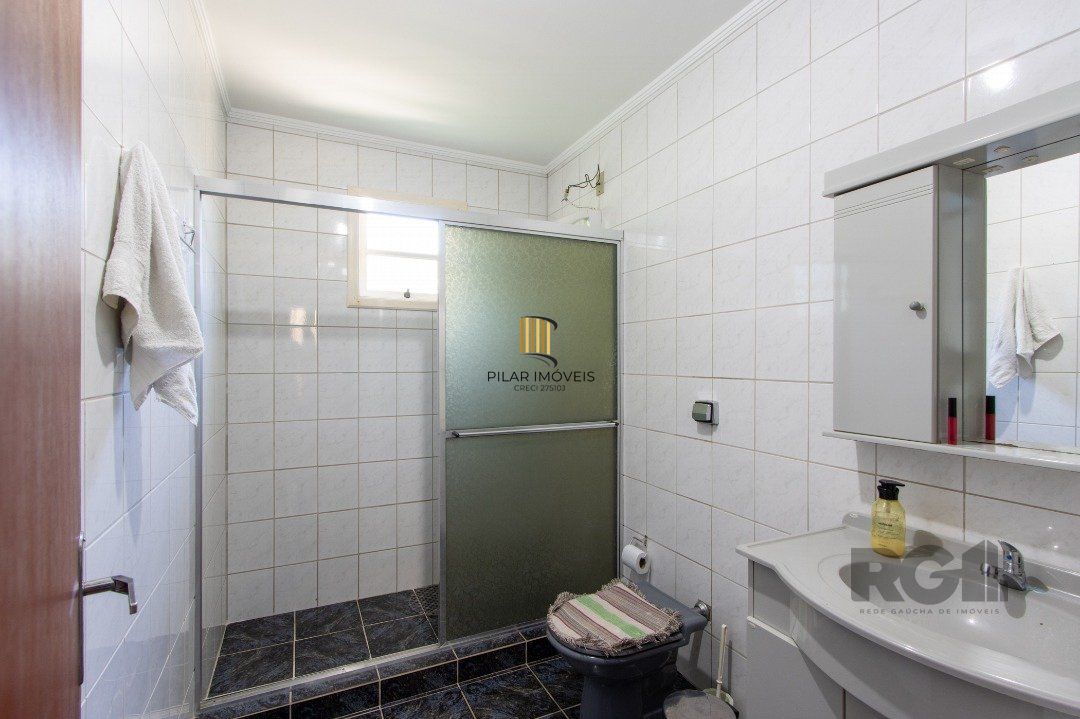 Casa 4 dormitórios no bairro Hípica