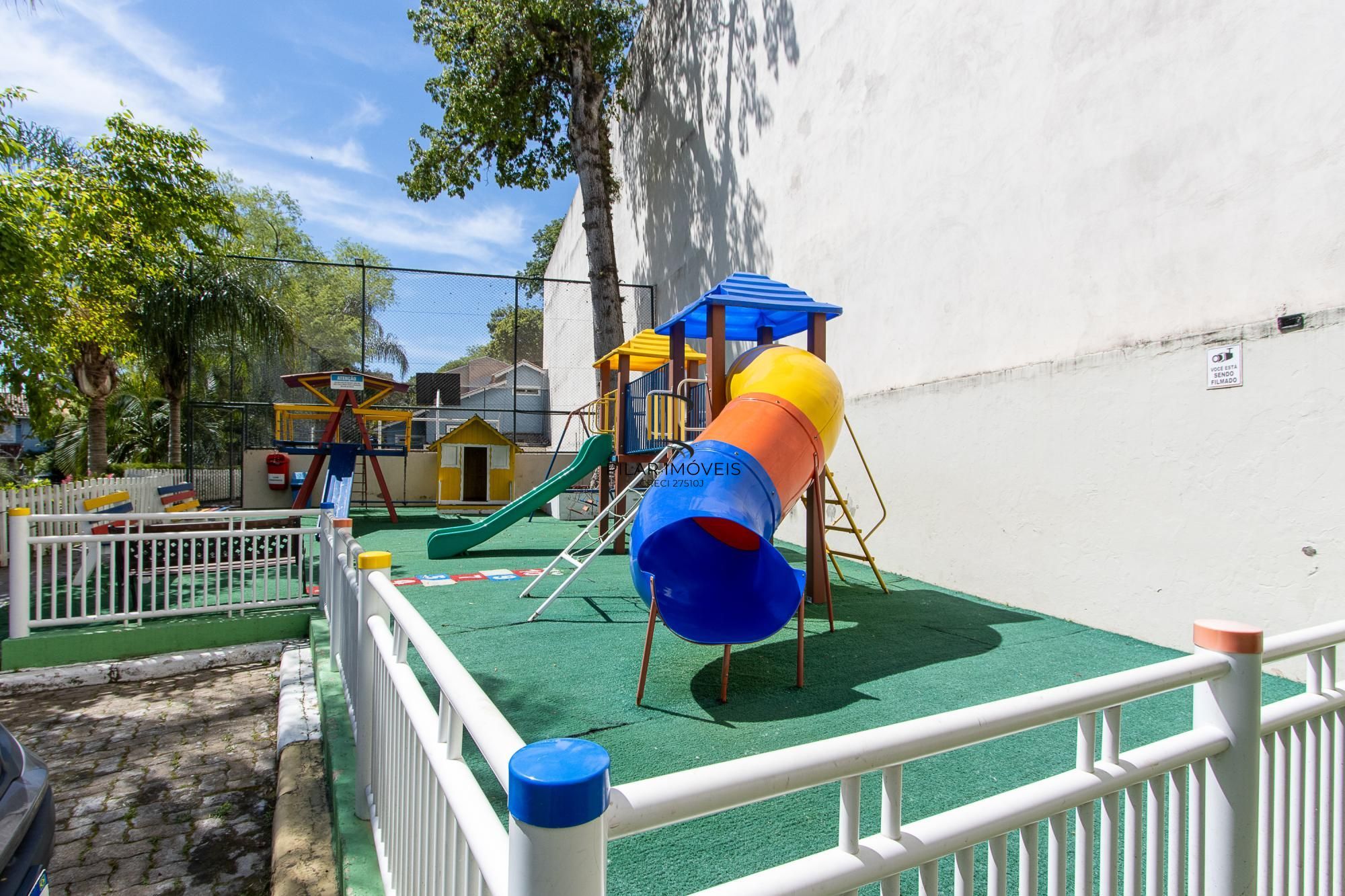 Casa em condominio com piscina