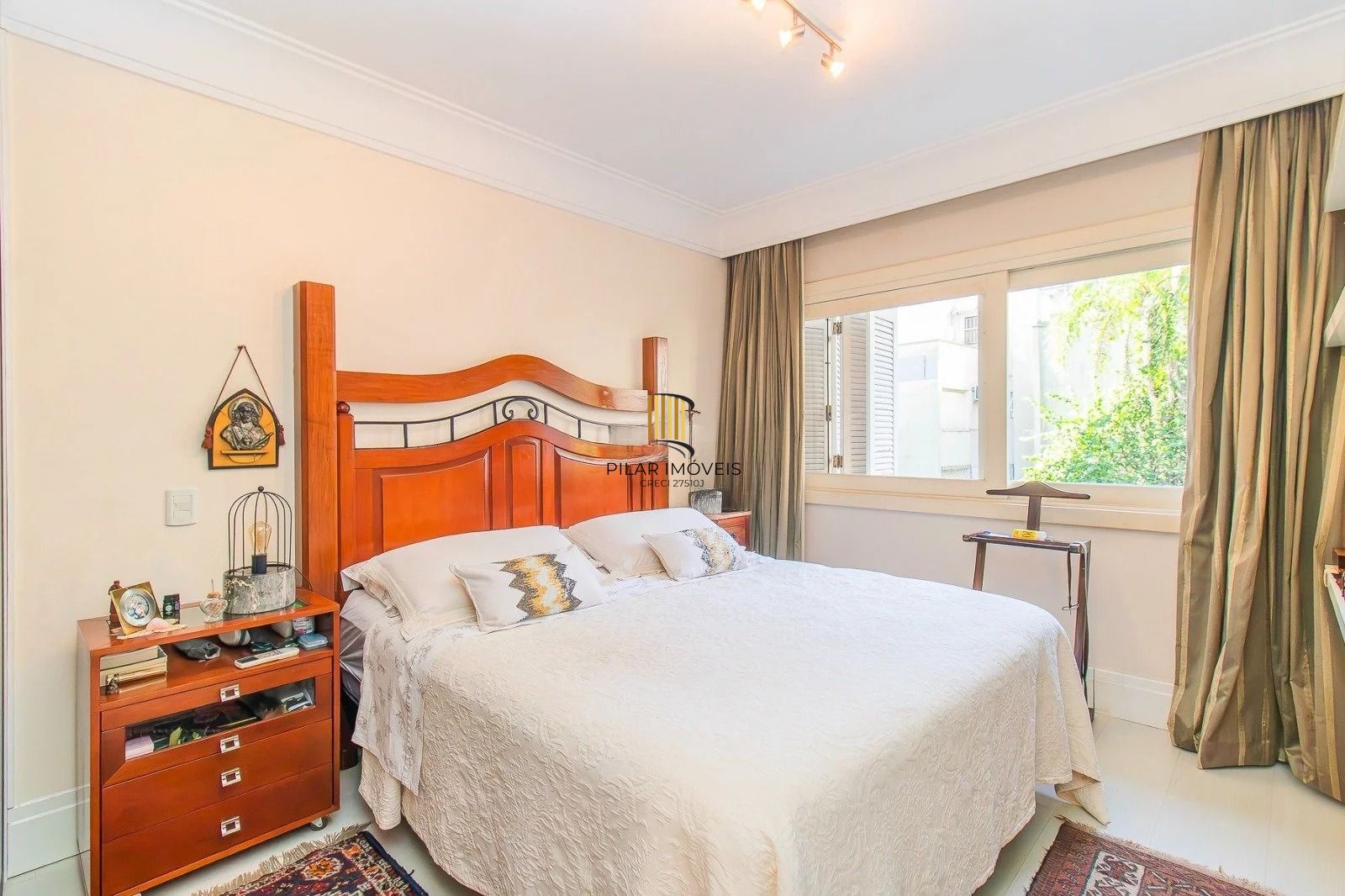 Cobertura à venda no bairro Bela Vista, 4 dormitórios e 3 vagas de garagem