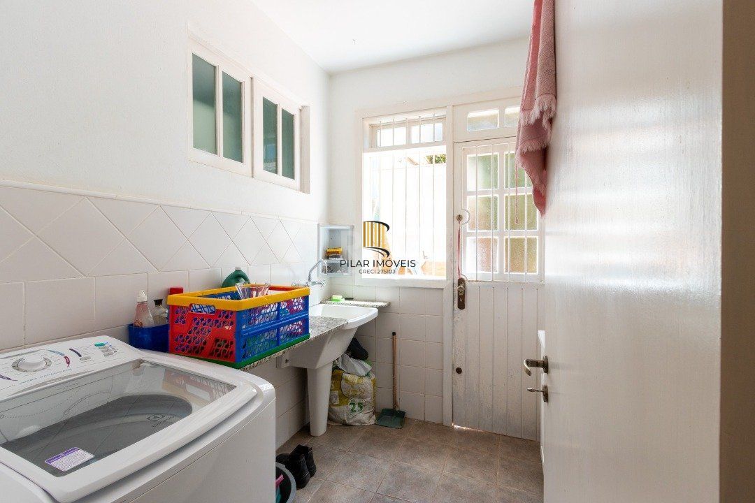 Casa para Venda - 352.19m², 4 dormitórios, sendo 1 suites, 4 vagas - Belém Novo