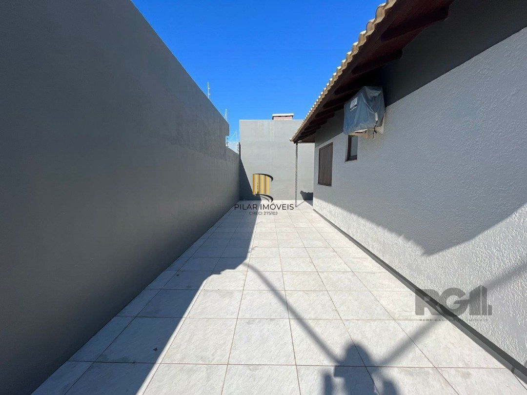 Casa 3 dormitórios no bairro Atlântida Sul
