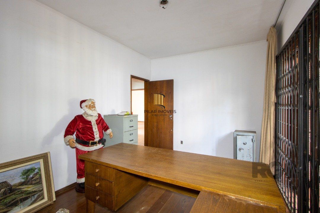 Casa para Venda - 361.95m², 4 dormitórios, sendo 2 suites, 3 vagas - Nonoai