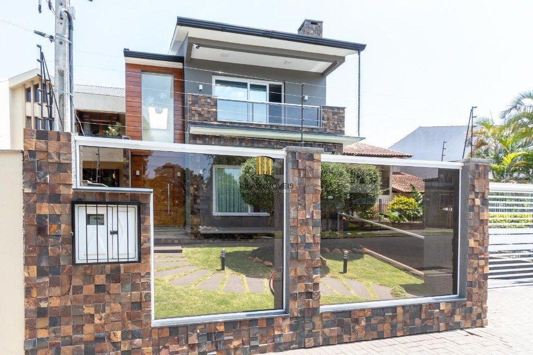 Casa para Venda - 420m², 3 dormitórios, sendo 3 suites, 8 vagas - Ipanema