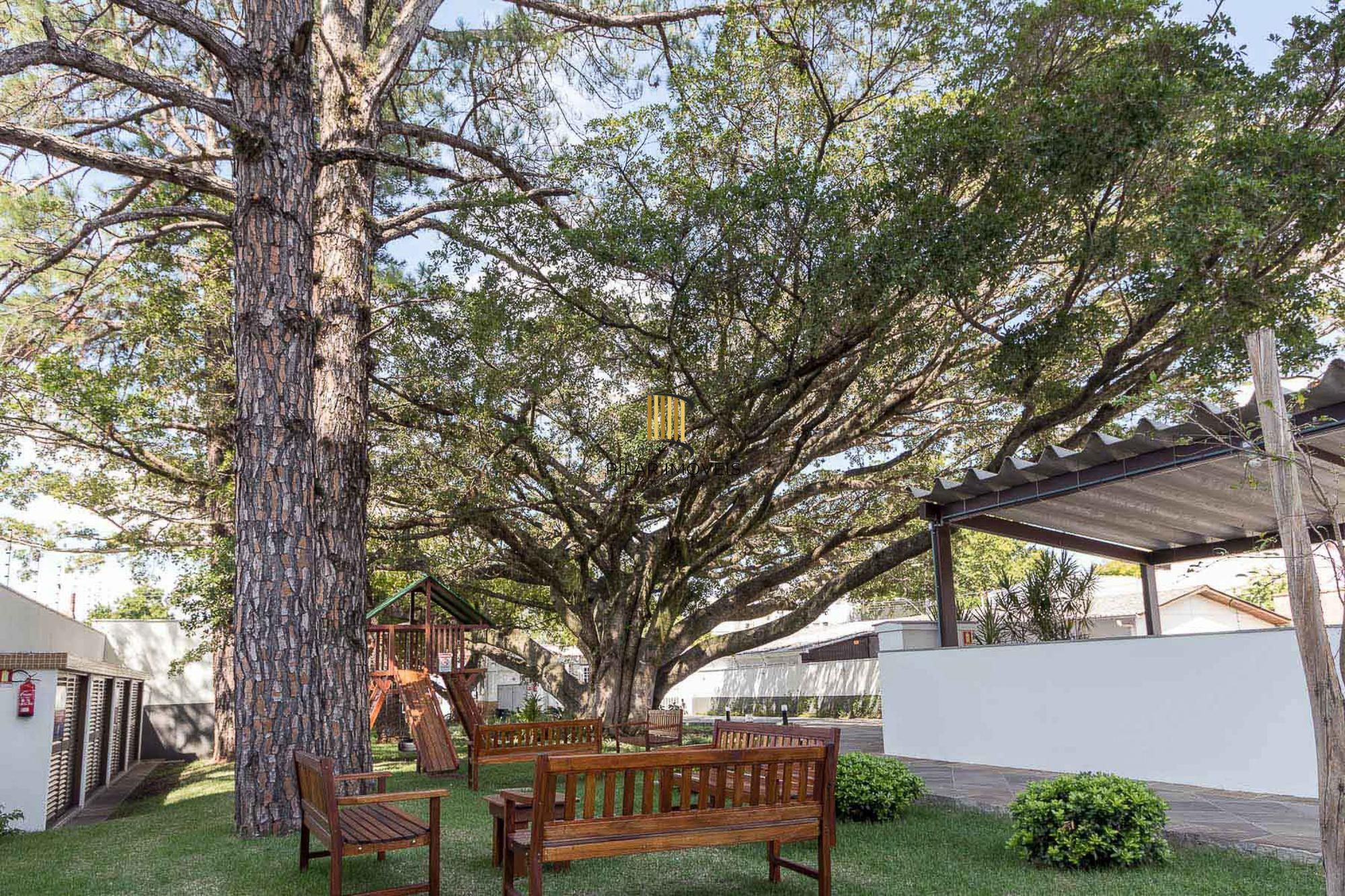 Apartamento de 62m²,  2 dormitórios com suíte, churrasqueira, vaga coberta, infraestrutura completa, na zona sul de Porto Alegre.