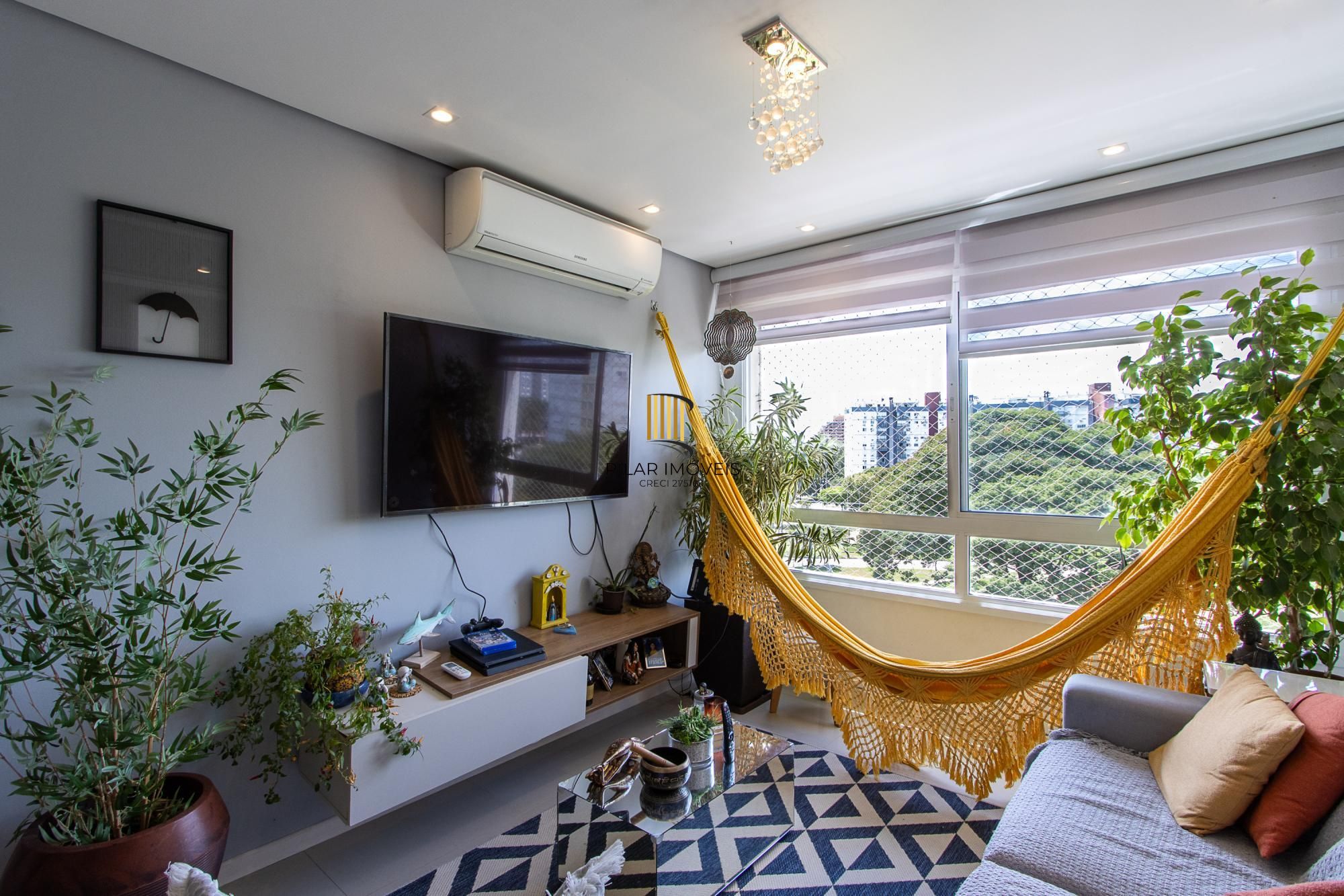 Apartamento MOBILIADO à venda - 2 dormitórios, suíte - Vista  perene