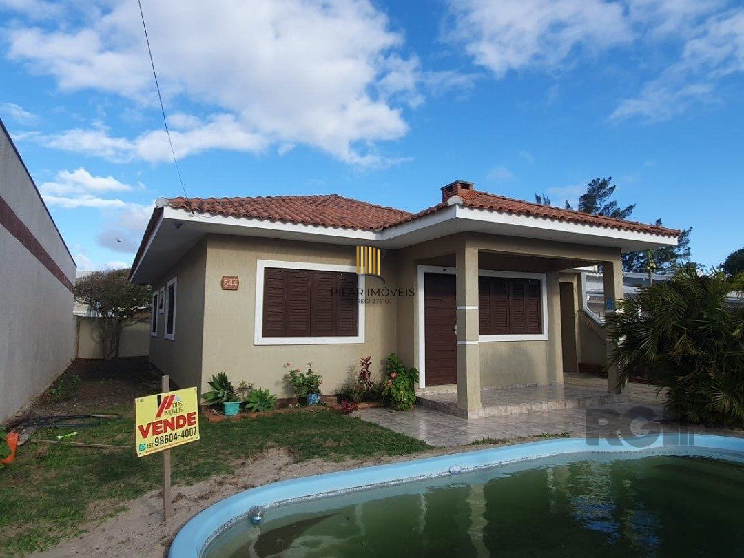 Casa 3 dormitórios no bairro Zona Norte