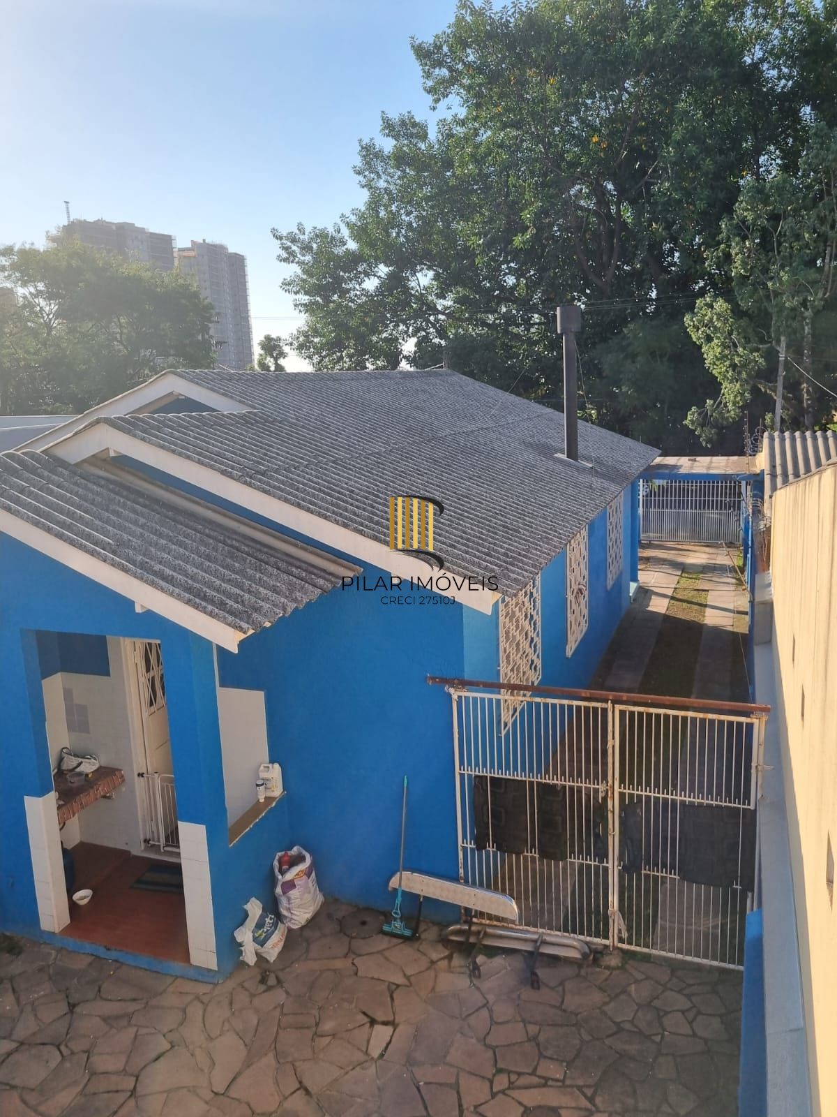 Casa 3 dormitórios no bairro Camaquã