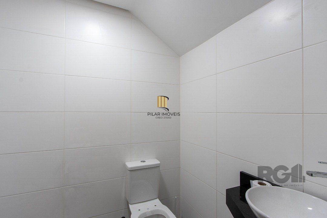 Casa 3 dormitórios no bairro Medianeira