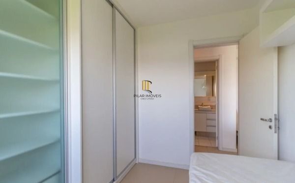 Apartamento | Bairro Cristal | 2 dormitórios | Suíte |  Semi mobiliado |  1 vaga escriturada