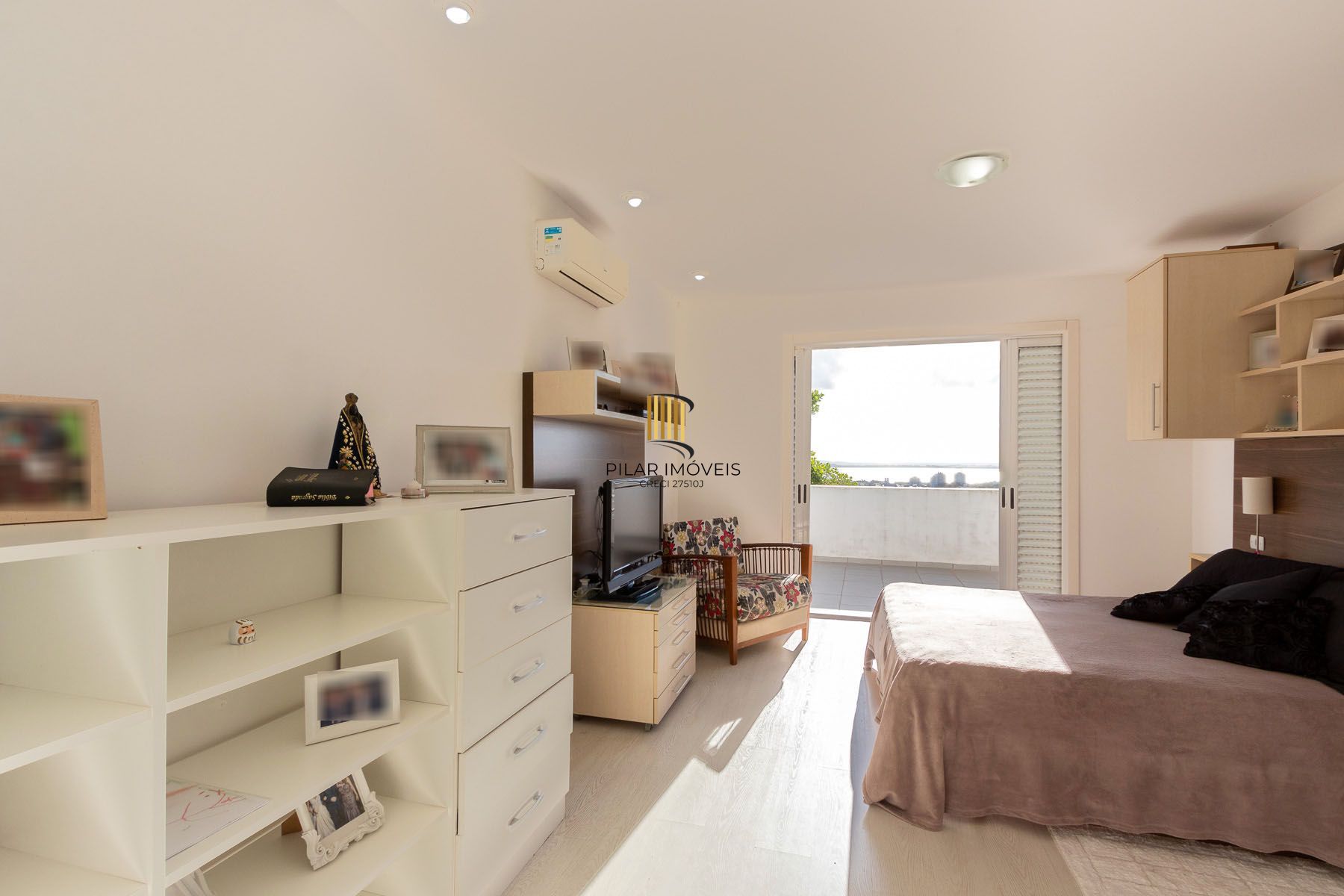 Casa para Venda - 470m², 3 dormitórios, sendo 1 suites, 6 vagas - Nonoai