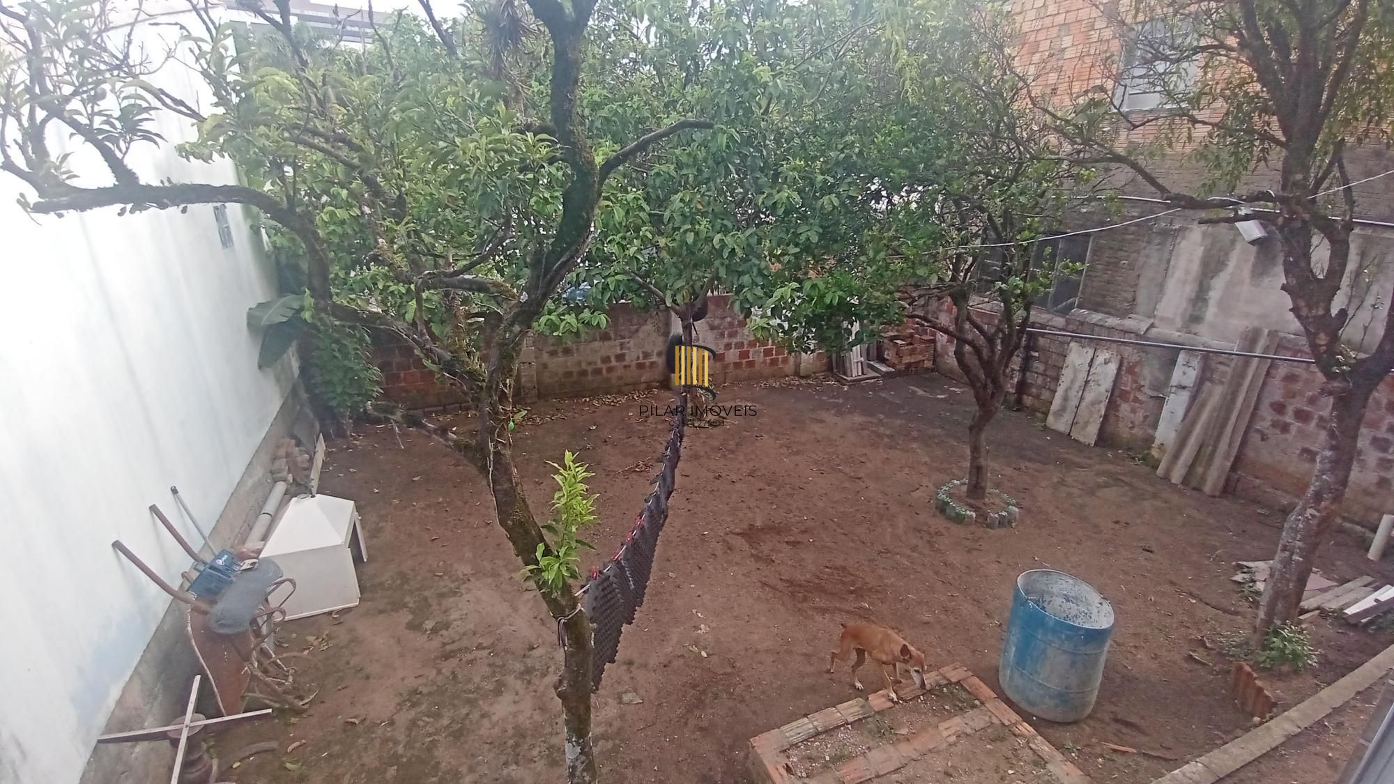 Casa com 2 dormitórios no bairro Glória