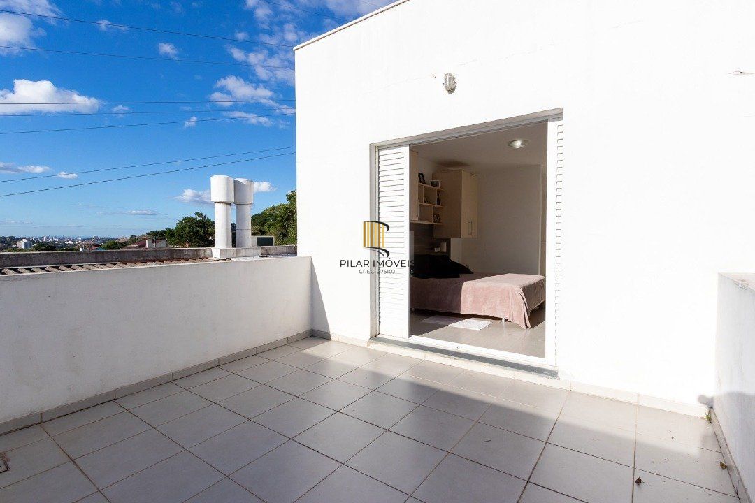 Casa para Venda - 470m², 3 dormitórios, sendo 1 suites, 6 vagas - Nonoai