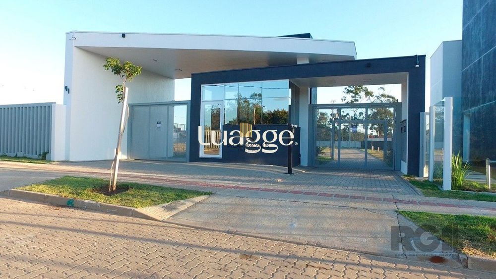 Casa em condomínio fechado Pateo Verde, 3 suítes sendo 1 master com sacada e 2 vagas de garagem