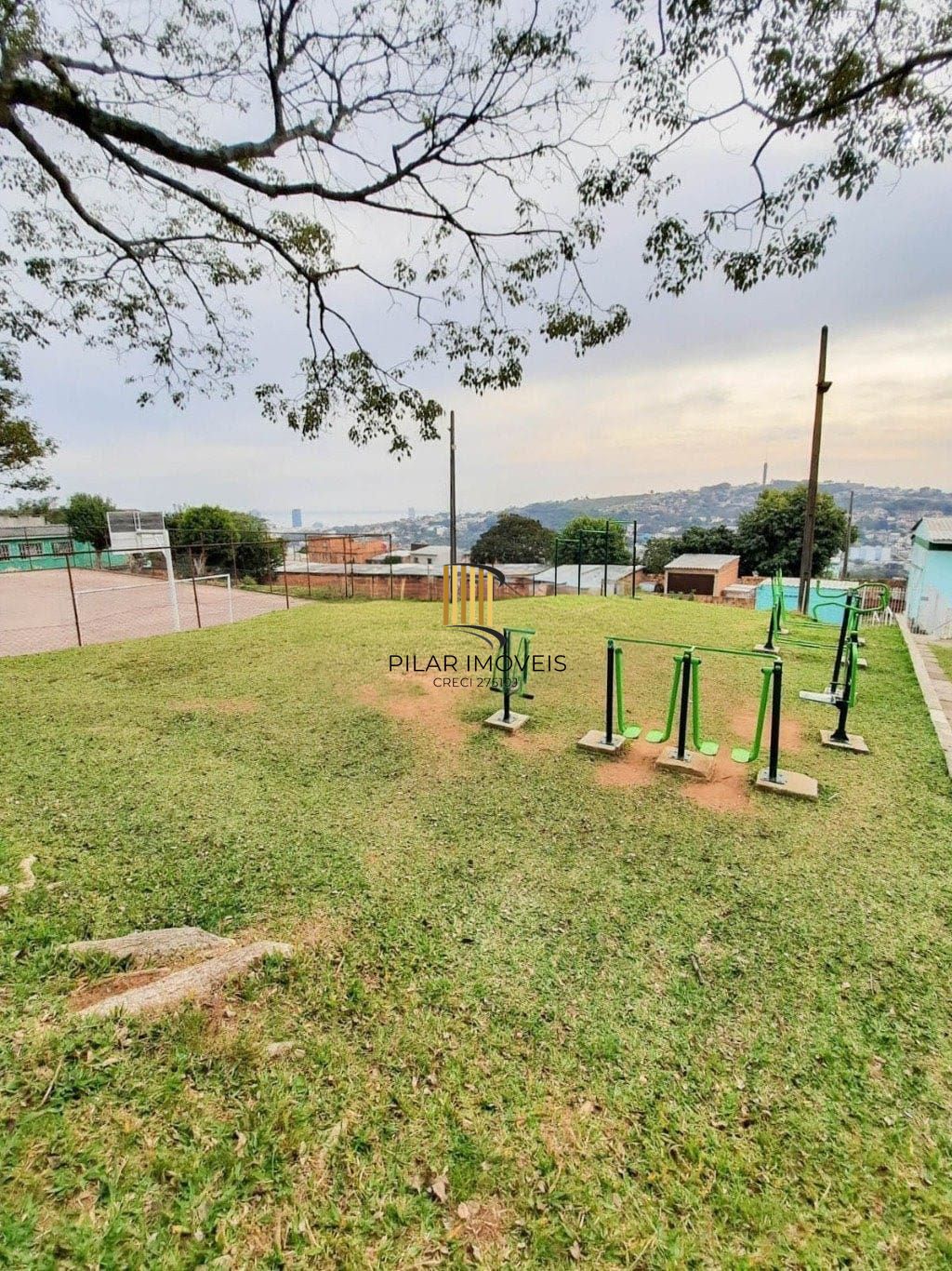 Apartamento de 2 dormitórios á venda no bairro Cristal em Porto Alegre.