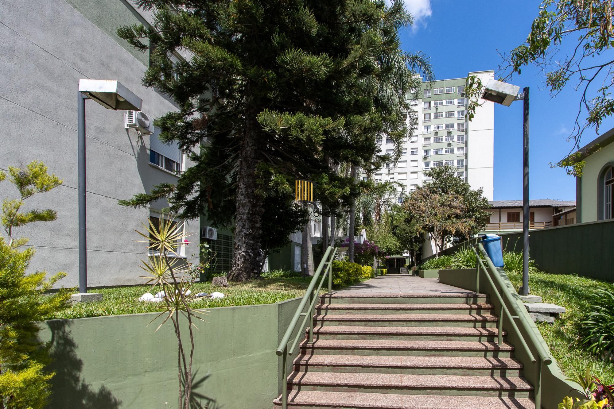 Apartamento reformado, desocupado, 1 dormitório (suite) - Bairro Cavalhada