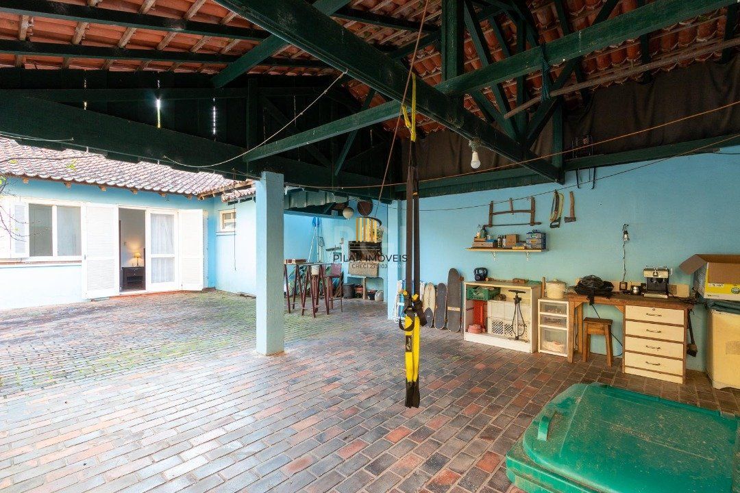 Casa para Venda - 292.21m², 4 dormitórios, sendo 2 suites, 3 vagas - Tristeza
