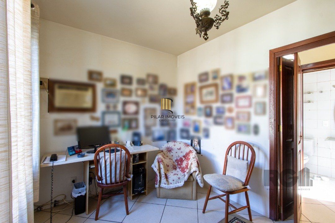 Casa de Condomínio 4 dormitórios no bairro Hípica