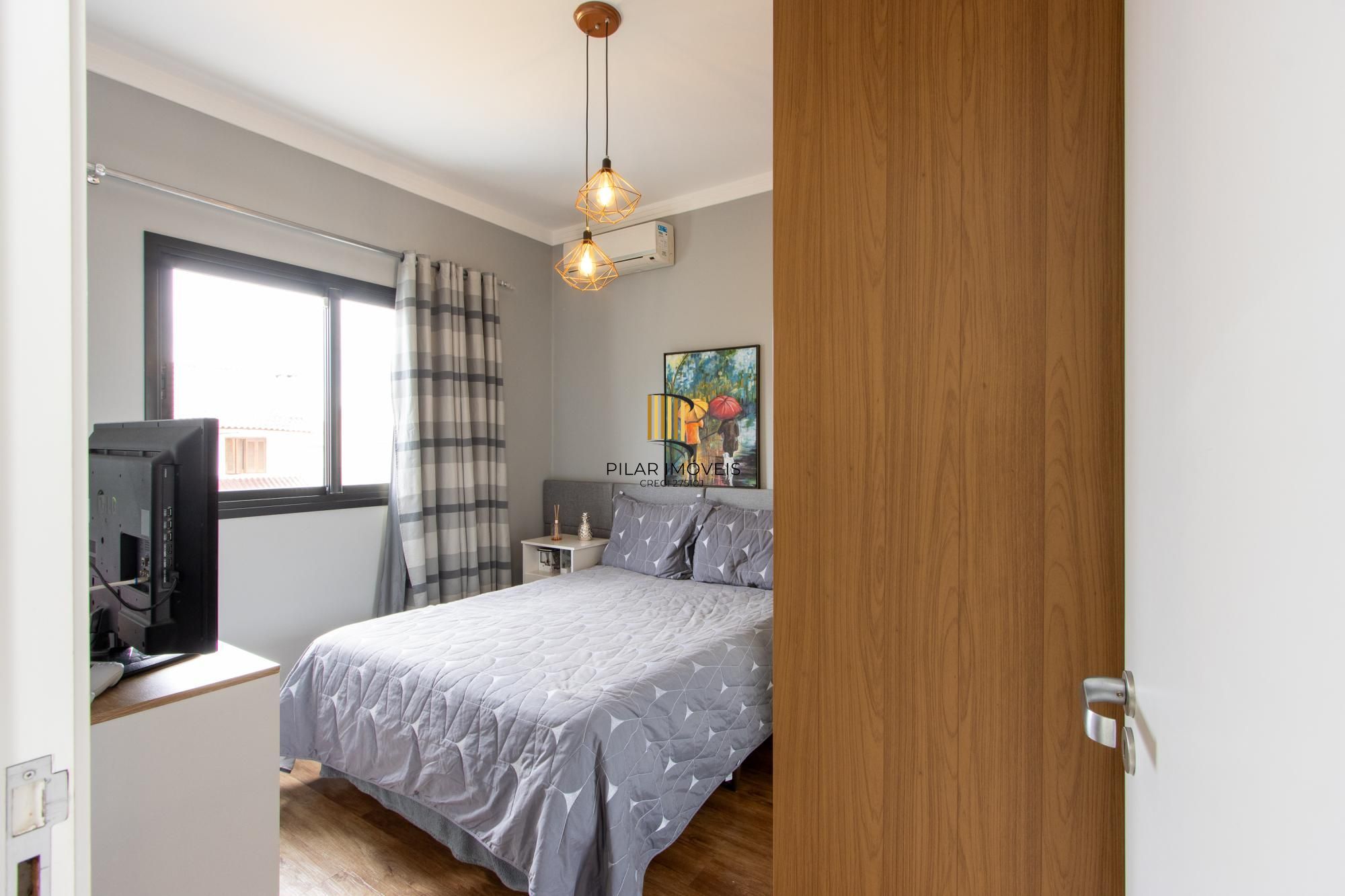 Excelente casa de alvenaria, 4 dormitórios, 2 suítes e 2 vagas de garagem.