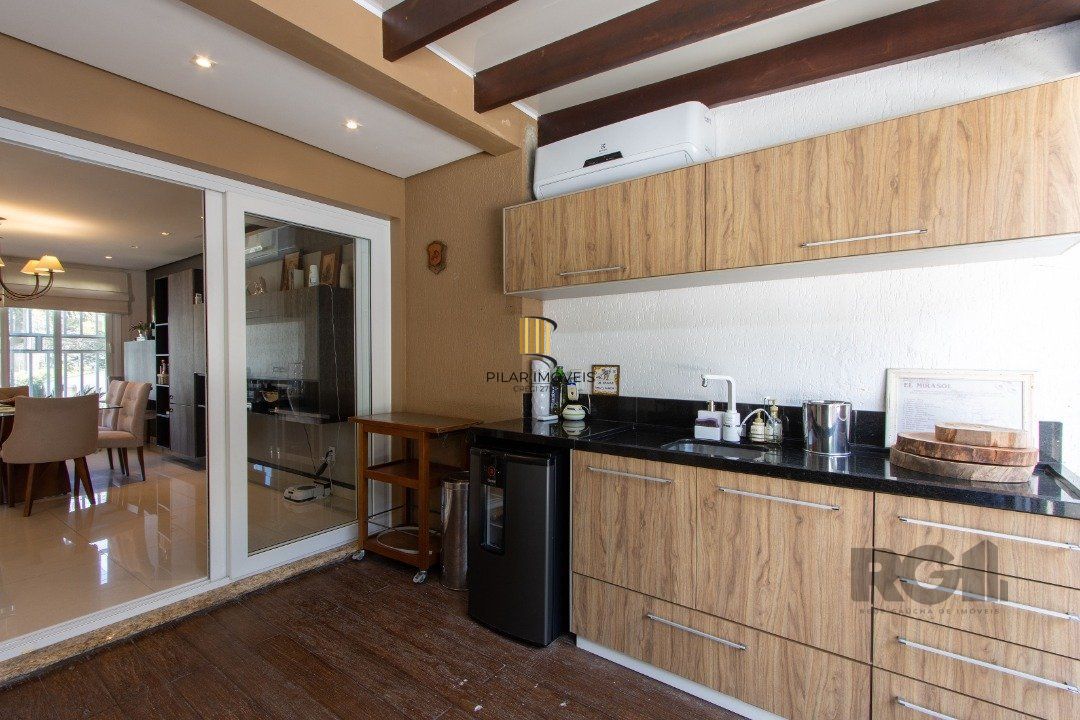 Casa 3 dormitórios no bairro Nonoai
