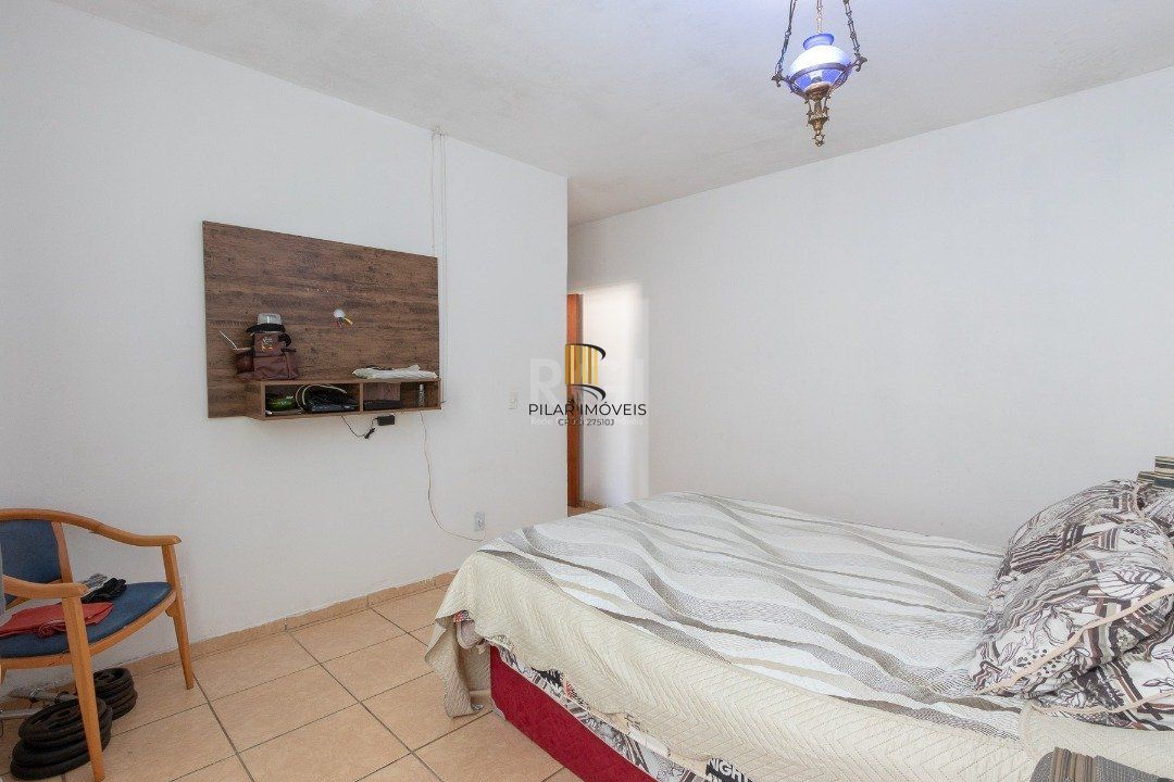 Casa para Venda - 250m², 3 dormitórios, sendo 1 suites, 3 vagas - Tristeza
