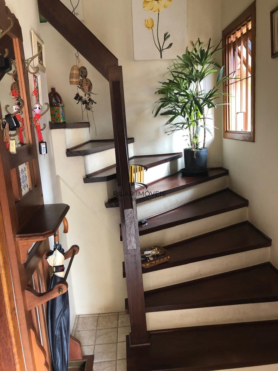 Casa de condomínio, 3 quartos, 1 suíte, 1 vaga coberta, no bairro Espirito Santo.