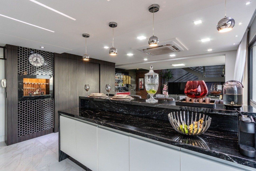 Duplex para Venda - 128.73m², 3 dormitórios, sendo 1 suites, 3 vagas - Cristal