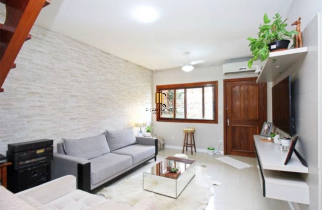 Casa com 2 Dormitórios + Sótão (3º Dormitório) – Ampla, Confortável e Completa