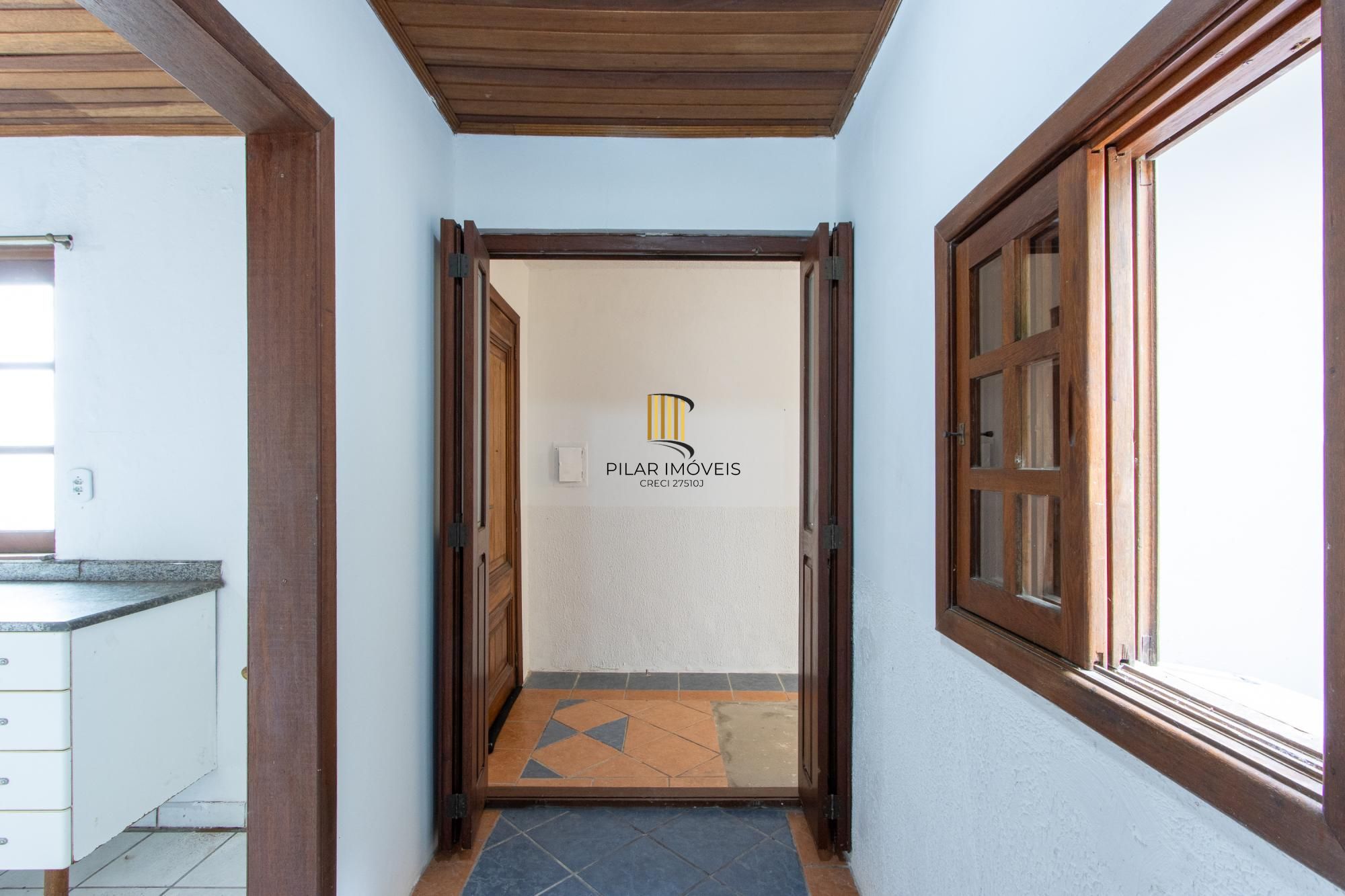 Casa para Venda - 235m², 2 dormitórios, 4 vagas - Cavalhada