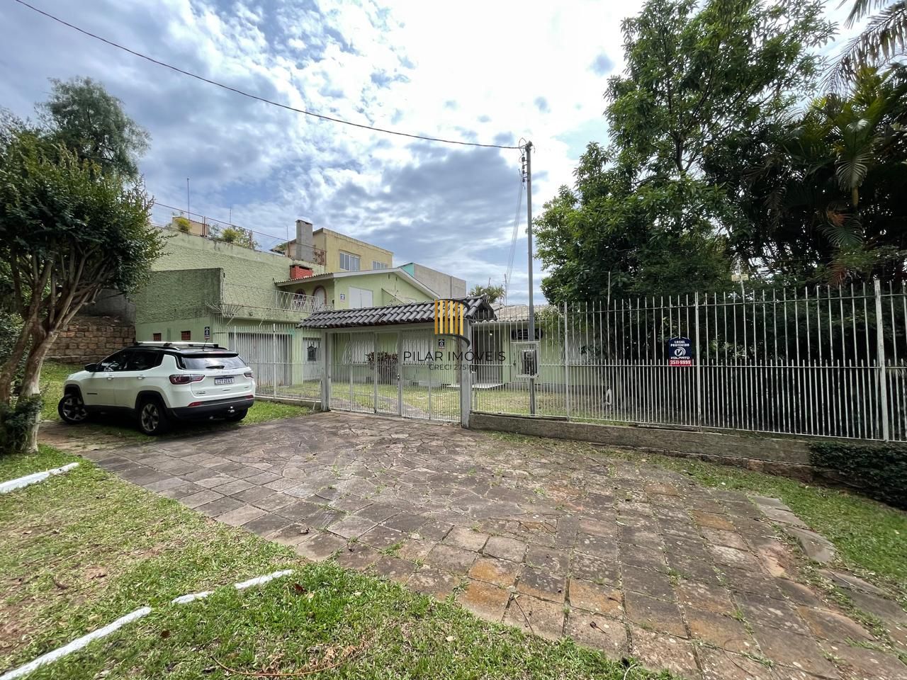 Casa 03 dormitórios,  287m² privativos Bairro Santa Tereza! - Pilar Imóveis