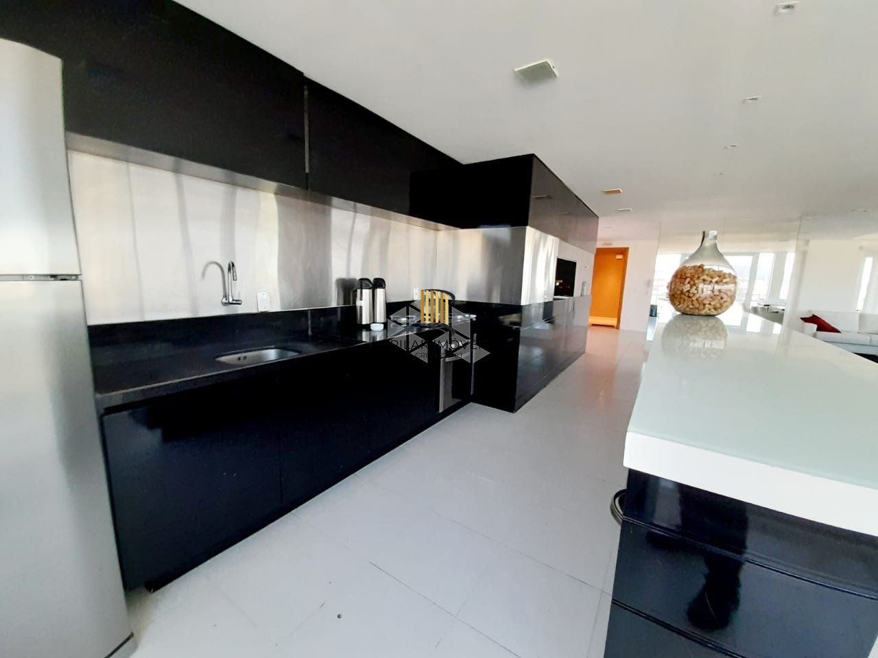 Loft a venda 1 dormitório mobiliado com 1 vaga de garagem / Lima e Silva