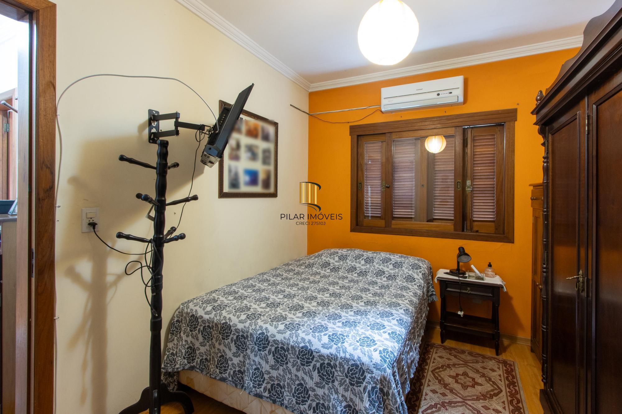 Casa 3 dormitórios no bairro Ipanema