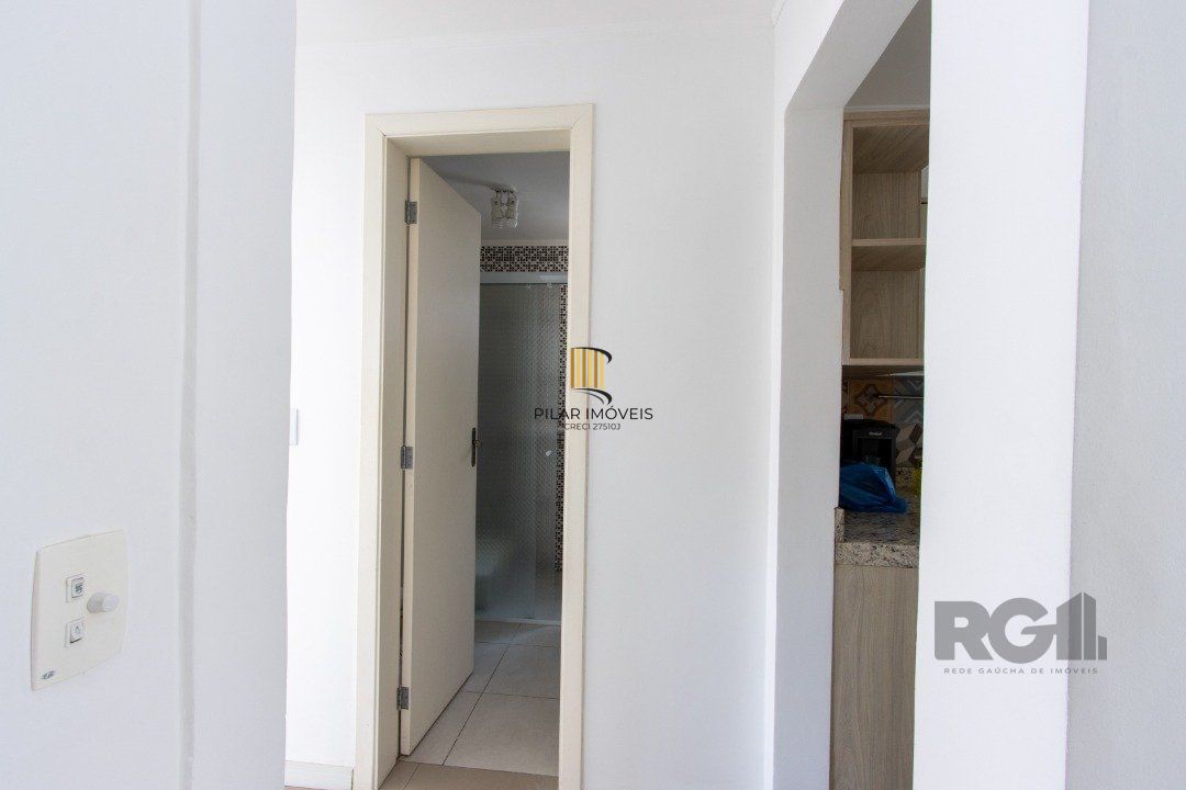 Apartamento reformado,  2 quartos, elevador - Centro Histórico