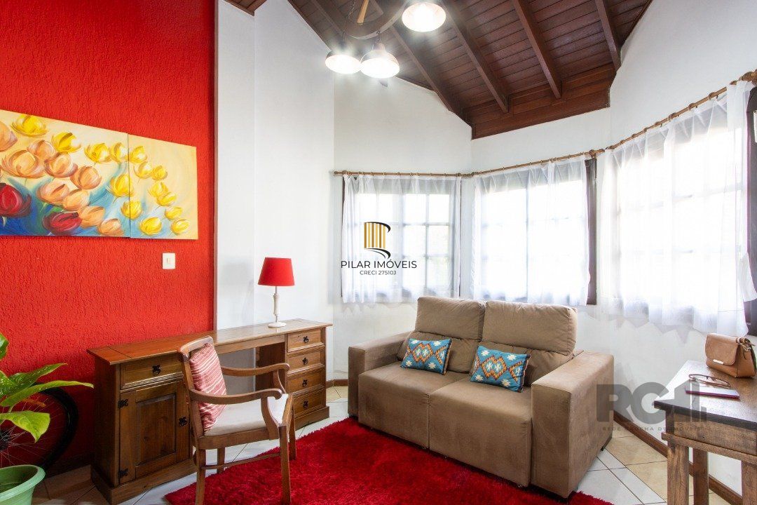 Casa 3 dormitórios no bairro Camaquã