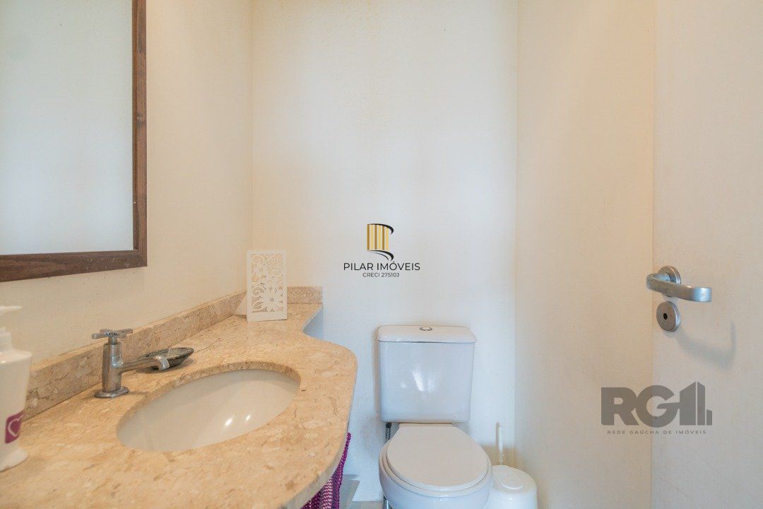 Cobertura Horizontal,  3 quartos, 1 suite, piscina, condominio com infra, 2 vagas - Bairro Tristeza